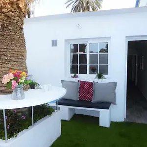 corralejo-main-street-apartment-ii-casa-lola.hotelsfuerteventura.org/